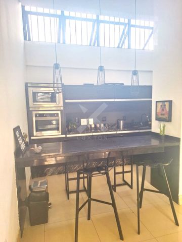 Foto Edifício Inteiro