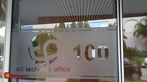 Foto Sala / Conjunto Comercial