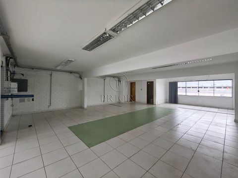 Foto Edifício Inteiro