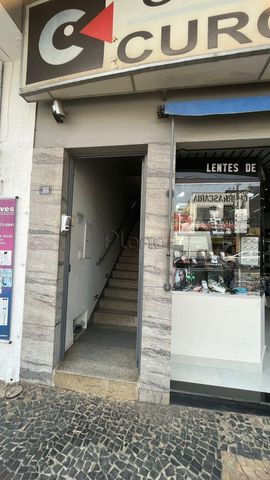 Foto Edifício Inteiro