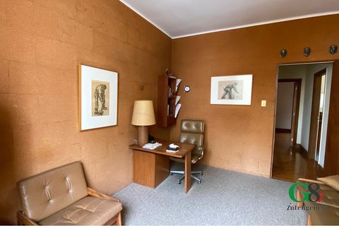 Foto Edifício Inteiro