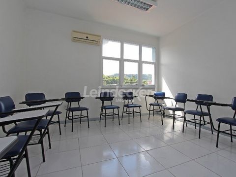 Foto Edifício Inteiro