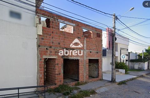 Foto Edifício Inteiro