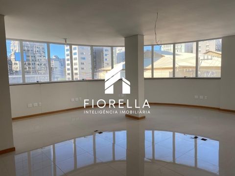 Foto Edifício Inteiro