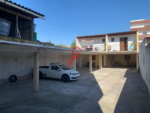 Foto Edifício Inteiro