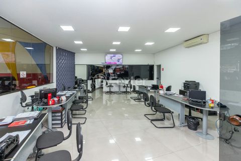 Foto Edifício Inteiro