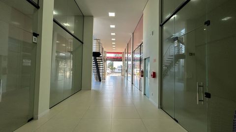 Foto Sala / Conjunto Comercial