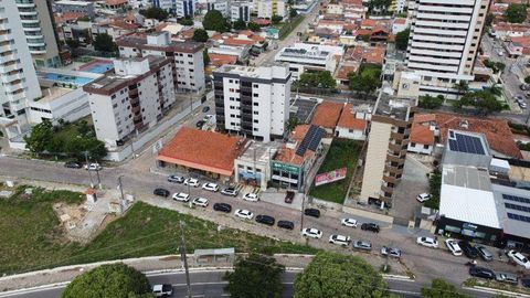 Foto Edifício Inteiro