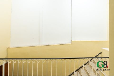 Foto Edifício Inteiro