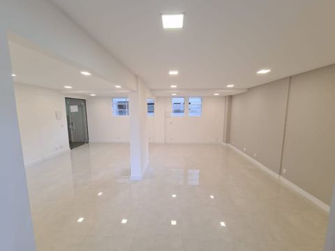 Foto Sala / Conjunto Comercial