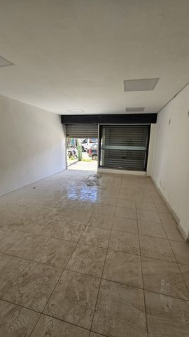 Foto Sala / Conjunto Comercial