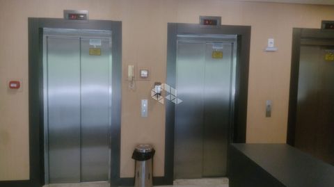 Foto Sala / Conjunto Comercial