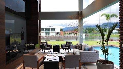 Foto Casa em Condomínio