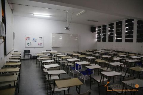 Foto Edifício Inteiro