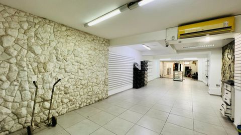 Foto Edifício Inteiro