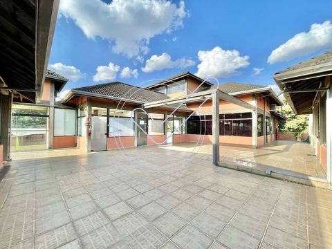 Foto Edifício Inteiro