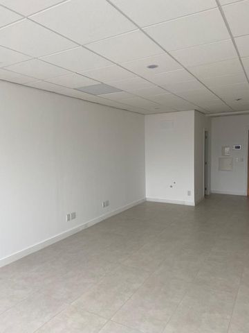 Foto Sala / Conjunto Comercial
