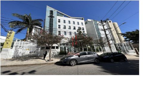 Foto Edifício Inteiro