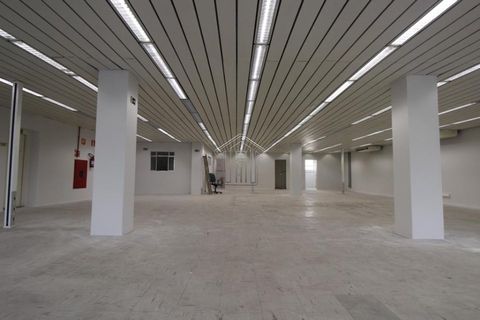 Foto Edifício Inteiro