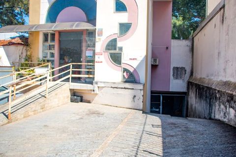 Foto Edifício Inteiro