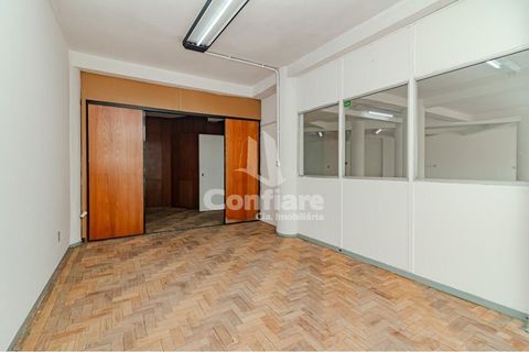 Foto Sala / Conjunto Comercial