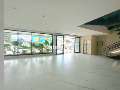 Foto Edifício Inteiro