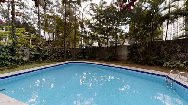 Foto 1 do New Castle, em Vila Andrade / São Paulo oferecendo Jardim, Piscina, Piscina Infantil, Sala de Ginástica, Salão de Festa, Salão de Jogos