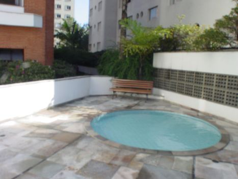 Foto 4 do Mayfair Gardens, em Perdizes / São Paulo oferecendo Churrasqueira, Jardim, Piscina, Piscina Infantil, Playground, Quadra Poliesportiva, Sala de Ginástica, Salão de Festa, Salão de Jogos, Sauna