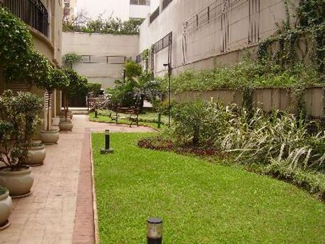 Foto 4 do Vincetori Condominium, em Santo Amaro / São Paulo oferecendo Aquecimento Central, Churrasqueira, Forno de Pizza, Garagem para visitas, Gerador, Jardim, Piscina, Piscina Infantil, Playground, Quadra Poliesportiva, Sala de Ginástica, Salão de Festa, Salão de Jogos, Sauna, Vestiário
