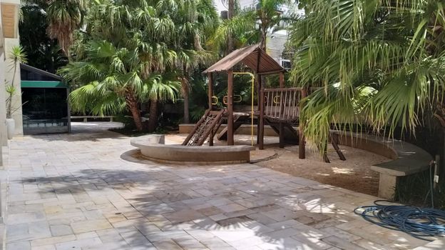 Foto 40 do Loft Pinheiros, em Pinheiros / São Paulo oferecendo Aquecimento Central, Garagem para visitas, Jardim, Piscina, Piscina Aquecida, Piscina Infantil, Playground, Sala de Ginástica, Salão de Festa, Salão de Jogos, Sauna, Vestiário