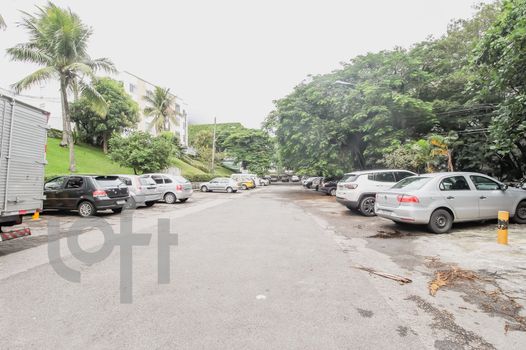 Foto 3 do Conj Residencial Marques De Sao Vicente, em Gávea / Rio de Janeiro oferecendo Aquecimento Central