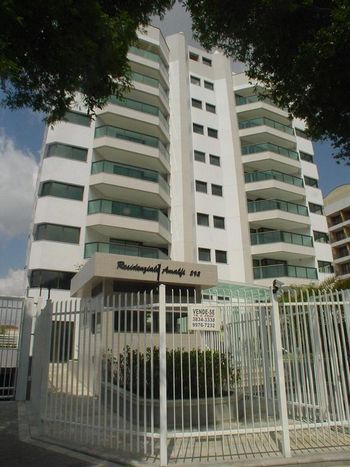 Foto 4 do Residenziale Amalfi, em Alto da Lapa / São Paulo oferecendo Churrasqueira, Jardim, Piscina, Quadra Poliesportiva, Sala de Ginástica, Salão de Festa, Salão de Jogos