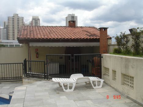 Foto 2 do Ea De Queiroz, em Bosque da Saúde / São Paulo oferecendo Churrasqueira, Forno de Pizza, Jardim, Piscina, Piscina Aquecida, Piscina Infantil, Sala de Ginástica, Salão de Festa, Sauna