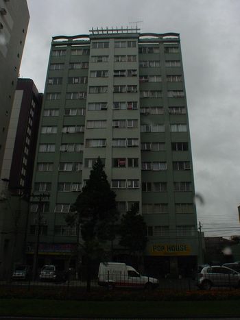 Foto 1 do Condomínio Edifício Rua Mariano Torres, 32768, em Centro / Curitiba