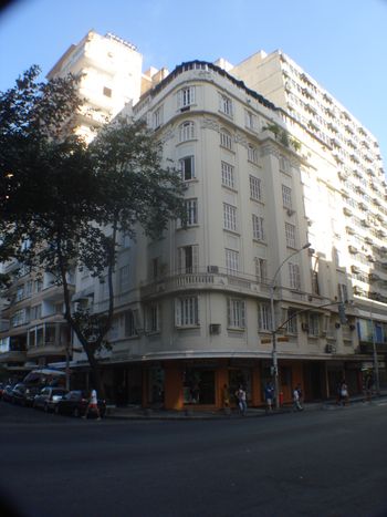 Foto 1 do Condomínio Edifício Avenida Nossa Senhora de Copacabana, 187, em Copacabana / Queimados