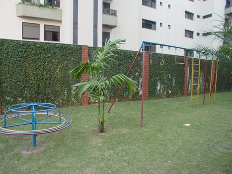 Foto 6 do Jardim Das Artes, em Alto da Lapa / São Paulo oferecendo Churrasqueira, Jardim, Piscina, Piscina Infantil, Playground, Quadra Poliesportiva, Sala de Ginástica, Salão de Festa, Salão de Jogos, Sauna
