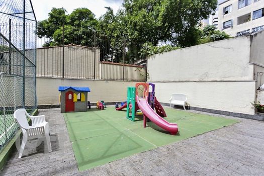 Foto 25 do Maison Tour D' Argent, em Perdizes / São Paulo oferecendo Jardim, Piscina, Playground, Quadra Poliesportiva, Salão de Festa, Vestiário