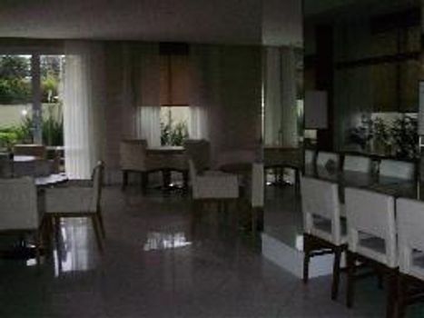 Foto 16 do Via Ibirapuera Home Stay, em Vila Clementino / São Paulo oferecendo Aquecimento Central, Churrasqueira, Espaço Gourmet, Espaço Zen, Forno de Pizza, Gerador, Hidromassagem, Jardim, Piscina, Piscina Aquecida, Piscina Infantil, Pista Cooper, Playground, Sala de Ginástica, Salão de Festa, Salão de Jogos, Sauna, Vestiário