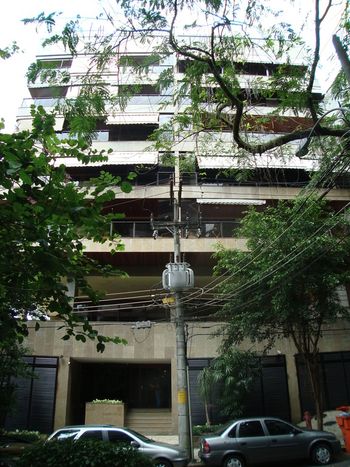 Foto 1 do Mogno, em Jardim Botânico / Rio de Janeiro