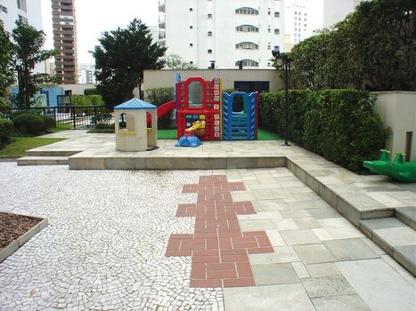 Foto 17 do Maria Antonieta, em Higienópolis / São Paulo oferecendo Aquecimento Central, Espaço Gourmet, Espaço Zen, Jardim, Piscina, Piscina Infantil, Playground, Sala de Ginástica, Salão de Festa, Salão de Jogos, Sauna, Vestiário