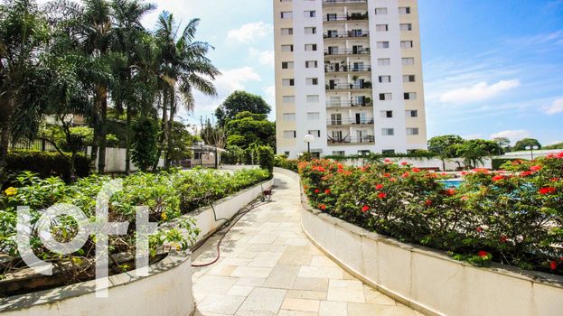 Foto 9 do Residencial West Garden, em Vila Indiana / São Paulo oferecendo Churrasqueira, Forno de Pizza, Jardim, Piscina, Playground, Quadra Poliesportiva, Sala de Ginástica, Salão de Festa