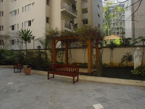 Foto 4 do Manso Rugendas, em Jardim Paulista / São Paulo oferecendo Jardim, Piscina, Piscina Infantil, Playground, Salão de Festa, Salão de Jogos