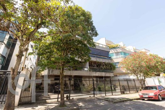 Foto 7 do Condomínio Edifício Rua Vicente Leporace, 150, em Recreio dos Bandeirantes / Rio de Janeiro