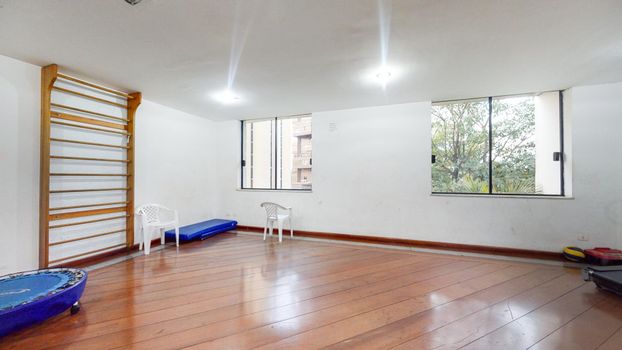 Foto 13 do Itaguaba, em Vila Suzana / São Paulo oferecendo Churrasqueira, Jardim, Piscina Infantil, Playground, Quadra Poliesportiva, Sala de Ginástica, Salão de Festa, Salão de Jogos, Sauna