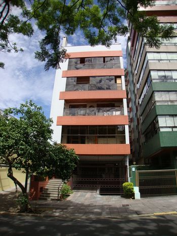 Foto 1 do Condomínio Edifício Rua r. gal joao telles, 215, em Bonfim / Porto Alegre
