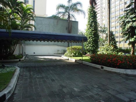 Foto 2 do Saint Rgis, em Jardim Paulista / São Paulo oferecendo Jardim, Piscina, Salão de Festa