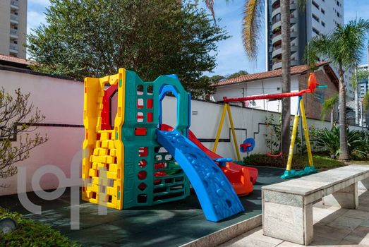 Foto 25 do Vila D'este, em Perdizes / São Paulo oferecendo Jardim, Piscina, Playground, Sala de Ginástica, Salão de Festa, Salão de Jogos
