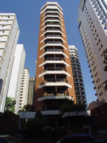 Foto 3 do Personal Flat, em Indianópolis / São Paulo oferecendo Gerador, Jardim, Lavanderia Coletiva, Piscina, Piscina Infantil, Sala de Ginástica, Salão de Festa, Sauna