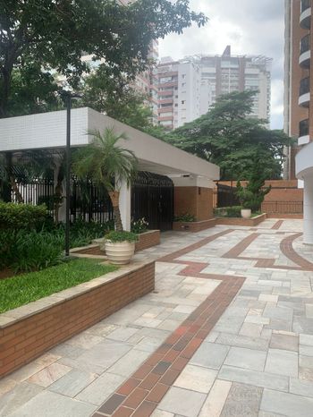 Foto 3 do Edifico Outeiro Dos Passaros, em Alto da Lapa / São Paulo oferecendo Aquecimento Central