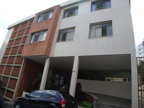 Foto 1 do Condomínio Edifício Rua Maranguape, 327, em Prado / Belo Horizonte
